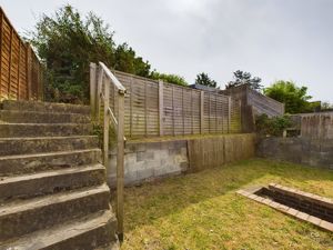 garden - click for photo gallery